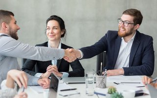 Positive Bewerbungserfahrungen und Wertschätzung der Bewerbenden führen zu langfristigem Erfolg und Mitarbeiterbindung.