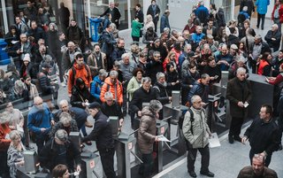 Besuchende an der FESPO & Golfmesse