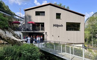 Neues Besucherzentrum Hölloch im Muotathal