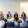 Referent Klaus-Dieter Koch im Podiumsgespräch mit Jan Steiner, Bettina Bülte und Reto Wilhelm.  