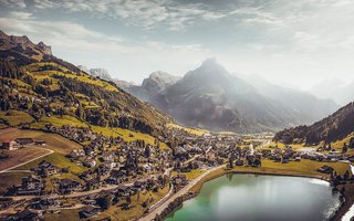Neben dem Eugenisee liegt die Bauparzelle für das geplante Projekt Eugenihof in Engelberg.