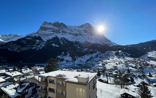 Winterferien in der Schweiz sind im Dezember spürbar teurer geworden, besonders bei Ferienwohnungen und anderen parahotellerischen Angeboten.
