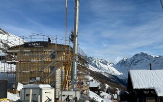  l'hôtel Momentum sur  l’alpage Lauchernalp