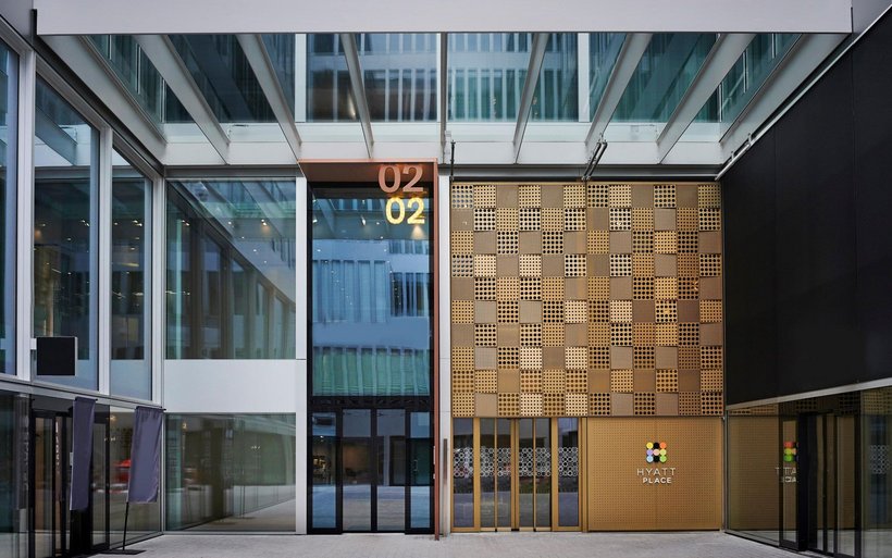 Eingang Hyatt Place Zürich Airport The Circle