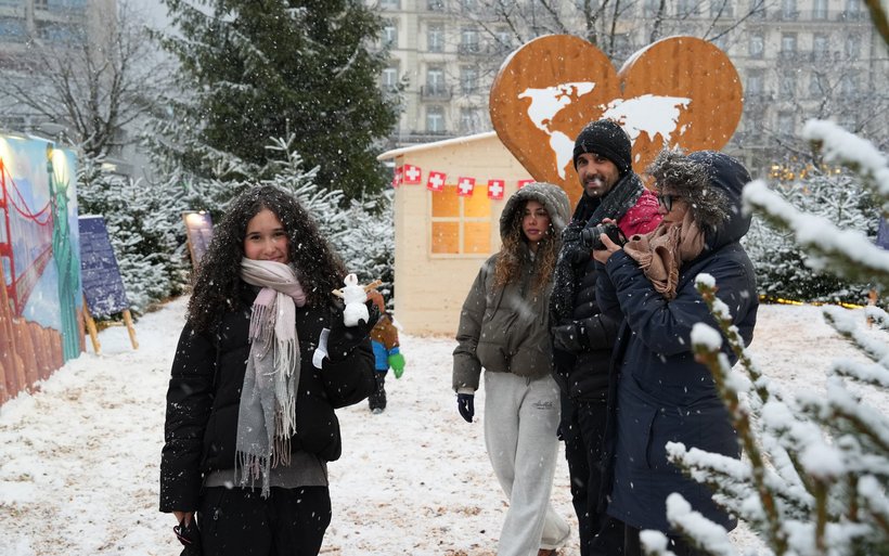 Der Winter Park Interlaken nutzt den öffentlichen Raum auf der Höhematte als Begegnungsort und macht Tourismussensibilisierung für Einheimische und Gäste erlebbar.