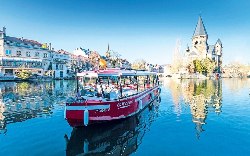 bateau sur le lac de Neuchâtel