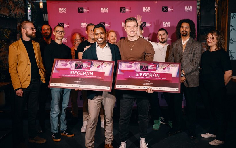 Die Finalistinnen und Finalisten der 13. «Schweizer Nullpromille Trophy» mit den Siegern Praveen Paul und Tobias Schwingshackl (v.l.)