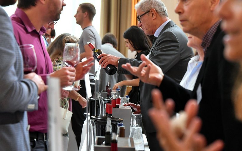 Des dégustateurs de Bordeaux