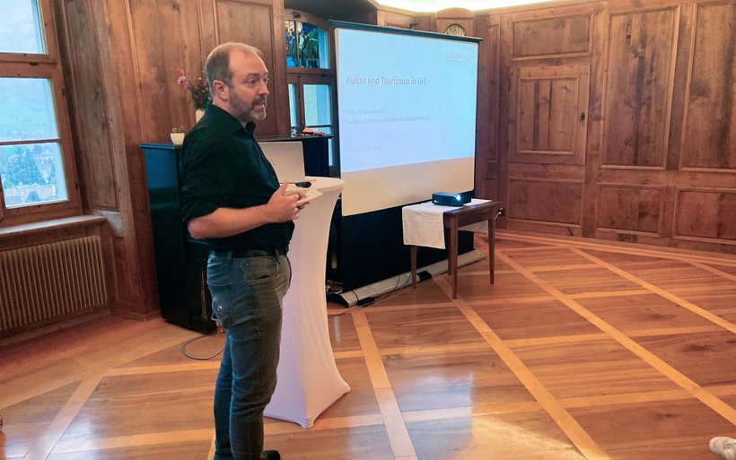 Gastreferent Markus Arnold, Fachspezialist für Förderaktivitäten der Dätwyler Stiftung