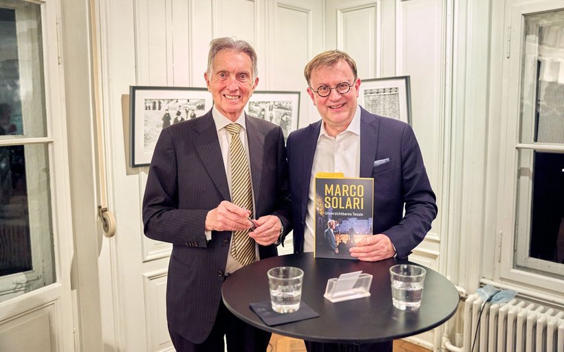 Marco Solari, ehemalige Präsident des Tessiner Tourismusverbandes, mit Claudio Righetti Gastgeber und Managing Owner Righetti & Partner GmbH (v.l.