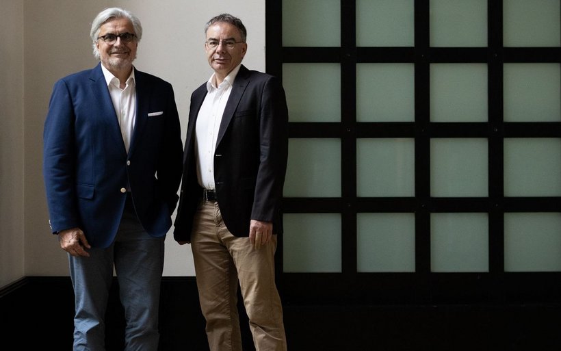 Alois Vinzens (l.) folgt als neuer Präsident der Schweizerischen Gesellschaft für Hotelkredit (SGH) auf Thomas Bieger. 