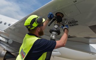 Die Fluggesellschaft Swiss will in Zukunft immer mehr nicht fossile Treibstoffe tanken.