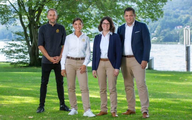 Nicolas und Noemi Lilla mit Direktionspaar Leslie und Jeremy Peyer (v.l.).