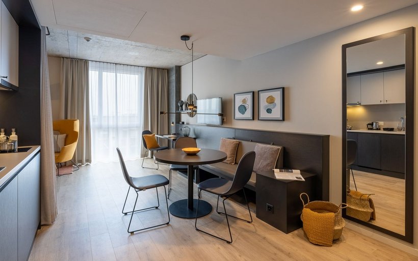 Ansicht Wohnzimmer Radisson Hotel & Suites Zurich