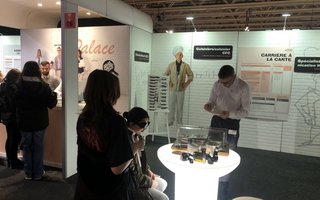 Le stand d'HotellerieSuisse au salon Forum des métiers à Fribourg.