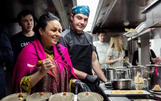 Köchin Najat Kanaache in der Küche