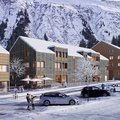 In Dieni/Sedrun soll ein neuer Dorfteil mit 13 Gebäuden entstehen. Das geplante Resort soll über 410 Hotelzimmer und 119 Wohneinheiten verfügen. 